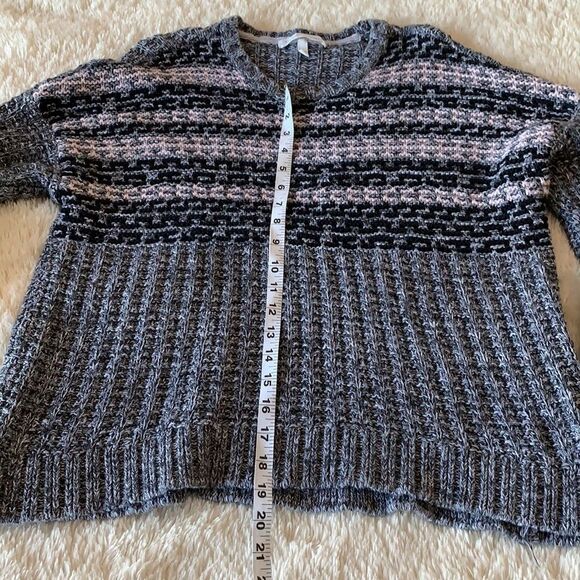 Victoria’s Secret sweater size Small - Picture 15 of 16